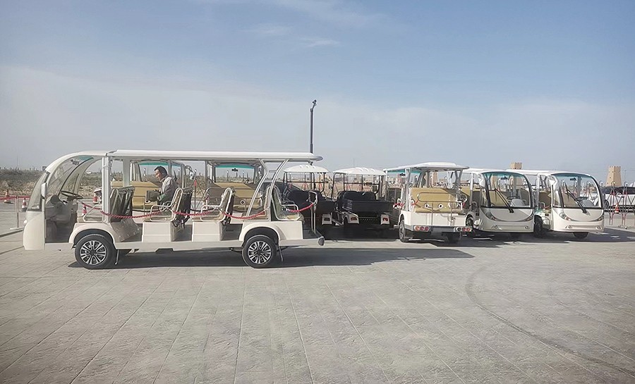 新疆阿克蘇沙漠營地交車